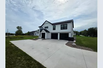 N3392  Narcissus Rd, Geneva, WI 53147 - Photo 2