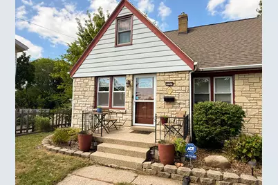 602 E College Ave, Waukesha, WI 53186 - Photo 2