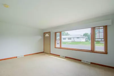 315  Edison St, Waterloo, WI 53594 - Photo 12