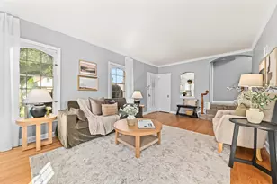 616 N 104th St, Wauwatosa, WI 53226 - Photo 8