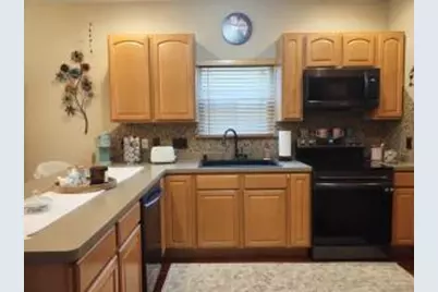 2024  Grove Ave, Racine, WI 53405 - Photo 14