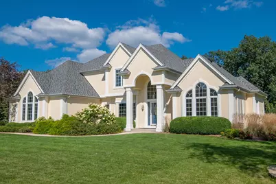 261  Steeple Pointe Cir, Delafield, WI 53018 - Photo 6
