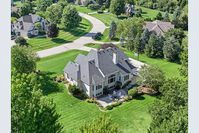 261  Steeple Pointe Cir, Delafield, WI 53018 - Photo 56