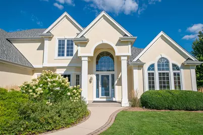 261  Steeple Pointe Cir, Delafield, WI 53018 - Photo 8