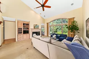 261 Steeple Pointe Cir, Delafield, WI 53018 - Photo 36