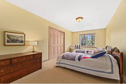 261  Steeple Pointe Cir, Delafield, WI 53018 - Photo 32