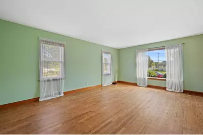 3876 E Morris Ave, Cudahy, WI 53110 - Photo 4