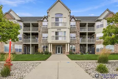 6955 S Riverwood Blvd #N-B03, Franklin, WI 53132 - Photo 4