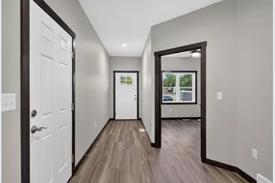 300  London Ln, Rockland, WI 54653 - Photo 4