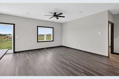 302  London Ln, Rockland, WI 54653 - Photo 8