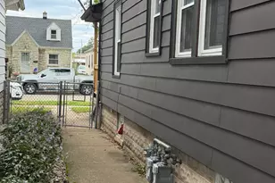 5368 N 39th St, Milwaukee, WI 53209 - Photo 2