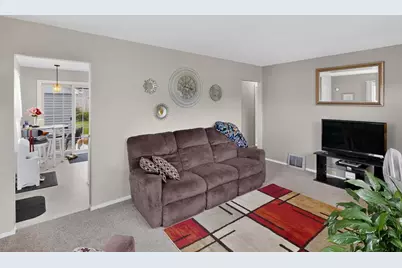 6829 W Arthur Ave, West Allis, WI 53219 - Photo 16