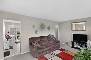 6829 W Arthur Ave, West Allis, WI 53219 - Photo 16