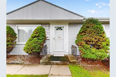 6829 W Arthur Ave, West Allis, WI 53219 - Photo 24