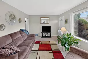 6829 W Arthur Ave, West Allis, WI 53219 - Photo 14