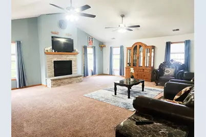 1134 N Sunnyslope Dr #204, Racine, WI 53406 - Photo 4
