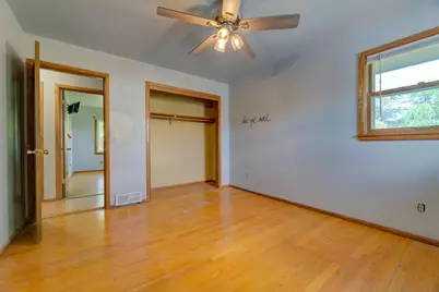 1429  Empire Ct, Waukesha, WI 53186 - Photo 12