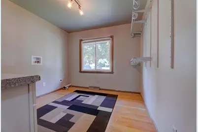 1429  Empire Ct, Waukesha, WI 53186 - Photo 10