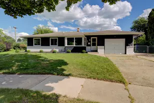 1429 Empire Ct, Waukesha, WI 53186 - Photo 1