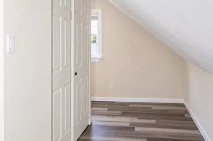2751 S 64th St, Milwaukee, WI 53219 - Photo 10