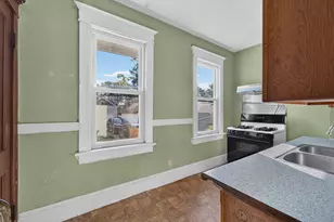 2040 S 28th St, Milwaukee, WI 53215 - Photo 14