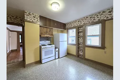 627 E Russell Ave, Milwaukee, WI 53207 - Photo 18