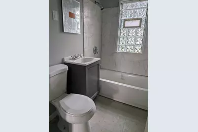 4323 W Fairmount Ave #4323A, Milwaukee, WI 53218 - Photo 8