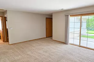 6205 S Creekside Dr, Cudahy, WI 53110 - Photo 4