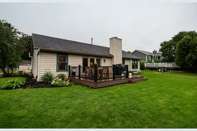 4106 W Southwood Dr, Franklin, WI 53132 - Photo 46