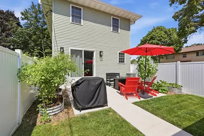 3677 E Carpenter Ave, Cudahy, WI 53110 - Photo 30