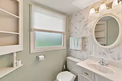 181  Highview Dr, Cedarburg, WI 53012 - Photo 32