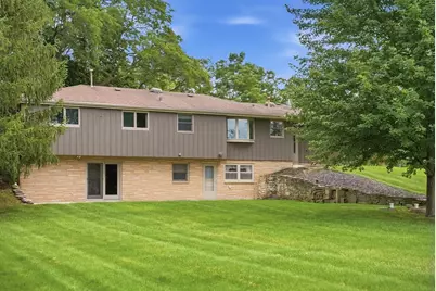 181  Highview Dr, Cedarburg, WI 53012 - Photo 50