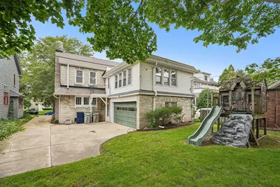 3424 N Summit Ave, Milwaukee, WI 53211 - Photo 8