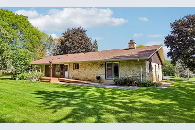 1555  Valley Ridge Dr, Brookfield, WI 53005 - Photo 52