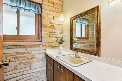 1555  Valley Ridge Dr, Brookfield, WI 53005 - Photo 50