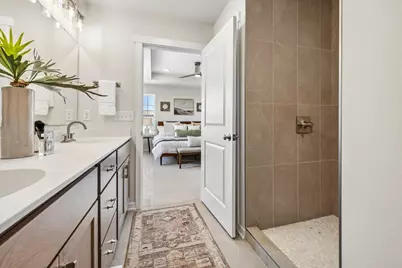 9901 N Migratory Ln, Mequon, WI 53097 - Photo 32