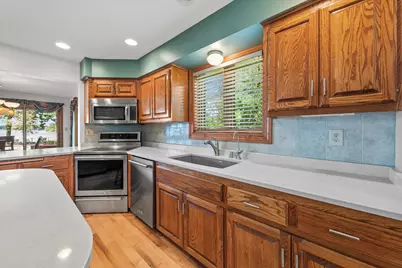 S74W17692  Harbor Cir, Muskego, WI 53150 - Photo 16