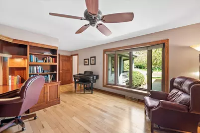 S74W17692  Harbor Cir, Muskego, WI 53150 - Photo 8