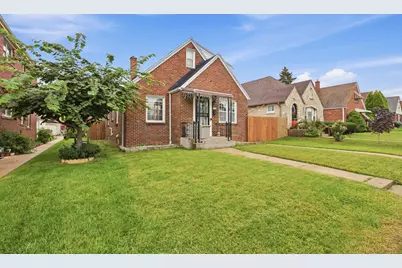 3318 S 13th St, Milwaukee, WI 53215 - Photo 2