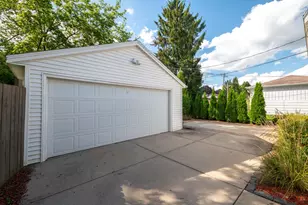 2533 N 113th St, Wauwatosa, WI 53226 - Photo 30
