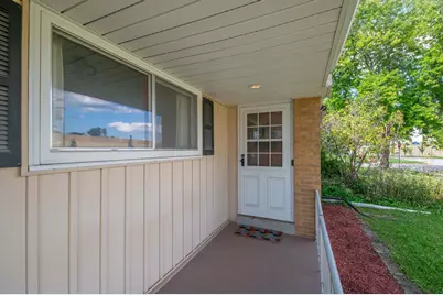 2533 N 113th St, Wauwatosa, WI 53226 - Photo 4