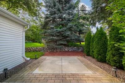 2533 N 113th St, Wauwatosa, WI 53226 - Photo 26