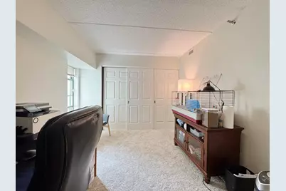 270 E Highland Ave #1042, Milwaukee, WI 53202 - Photo 22
