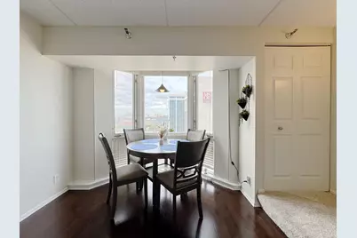 270 E Highland Ave #1042, Milwaukee, WI 53202 - Photo 4