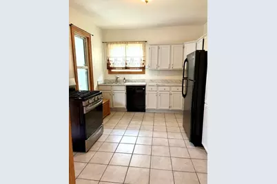 8860 S 5th Ave, Oak Creek, WI 53154 - Photo 8