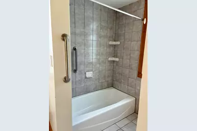 8860 S 5th Ave, Oak Creek, WI 53154 - Photo 22