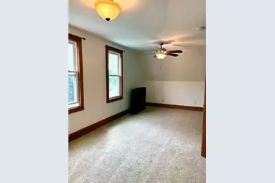 8860 S 5th Ave, Oak Creek, WI 53154 - Photo 12