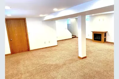 8860 S 5th Ave, Oak Creek, WI 53154 - Photo 24