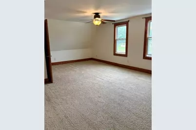 8860 S 5th Ave, Oak Creek, WI 53154 - Photo 14