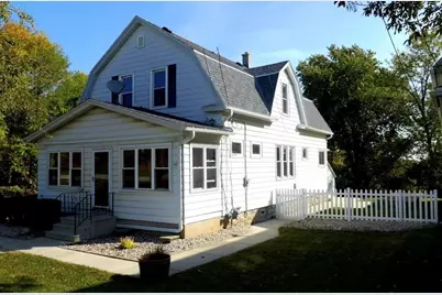8860 S 5th Ave, Oak Creek, WI 53154 - Photo 2